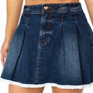 Celebrity Pink Pleated Mini Denim Skirt Size L Blue Lace Hem NEW